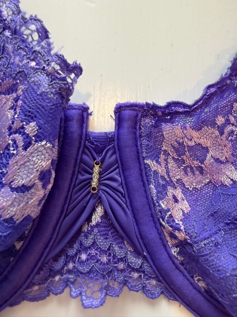 Victoria's Secret Purple Lace Underwire Bra with Light Floral Accents - Picture 2 of 4